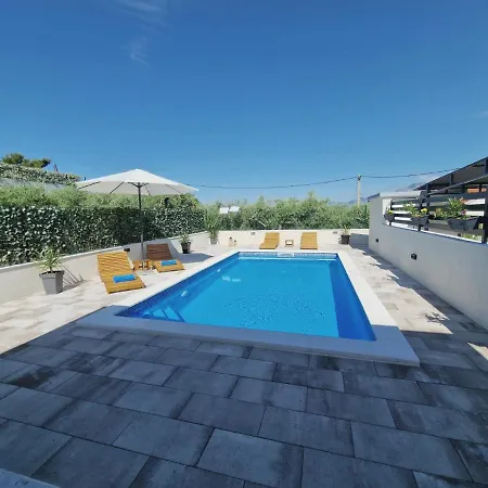 Casa Bella With Private Pool Split