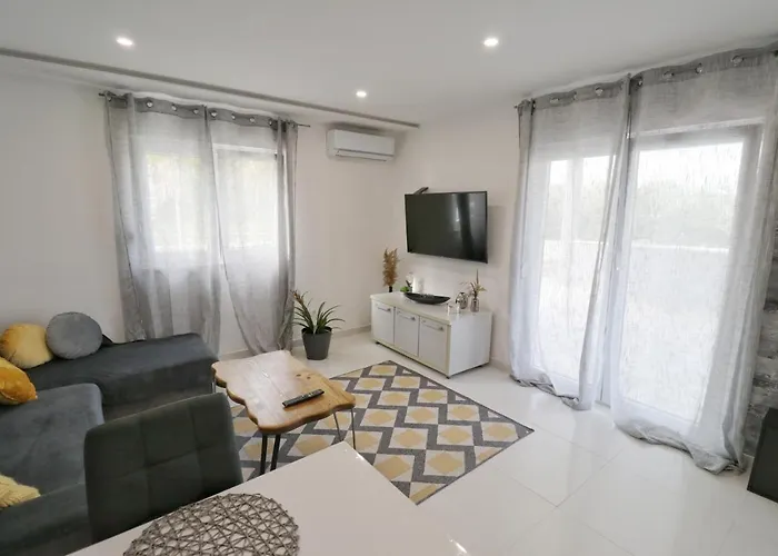 Vakantiehuis Casa Bella With Private Pool Split