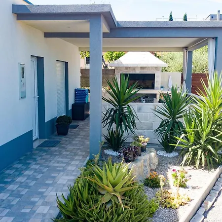 Feriehus Casa Bella With Private Pool Split