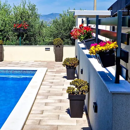 Casa Bella With Private Pool Casa de Férias