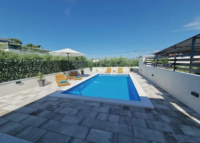 Casa Bella With Private Pool Split