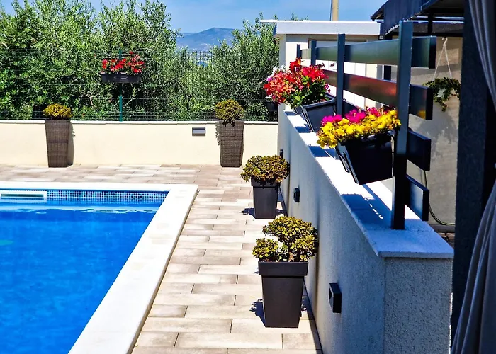 Casa Bella With Private Pool Feriehus