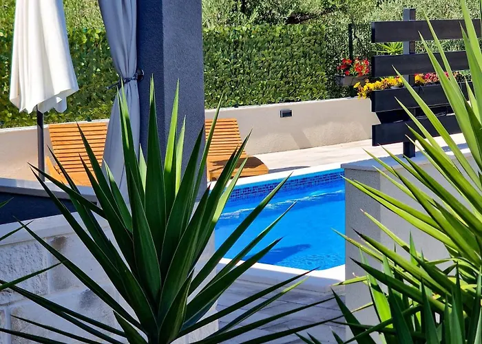 Casa Bella With Private Pool Casa de Férias *