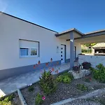 בית נופש Casa Bella With Private Pool