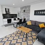 Casa Bella With Private Pool * ספליט