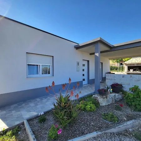 Holiday home Casa Bella